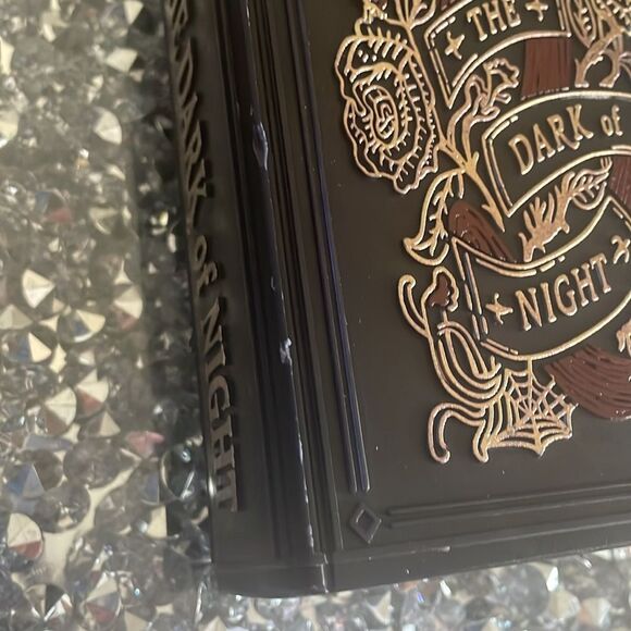 Threshold target book of spells gothic witch in the dark of night black candle - Picture 13 of 13